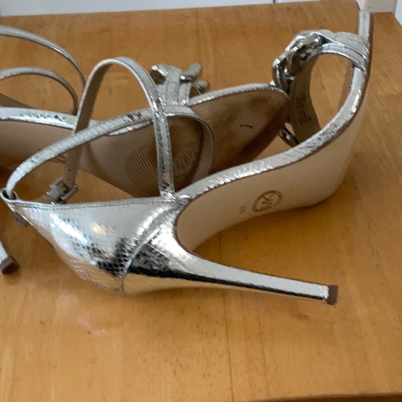 Michael Kors Shoes - Picture 7 of 7